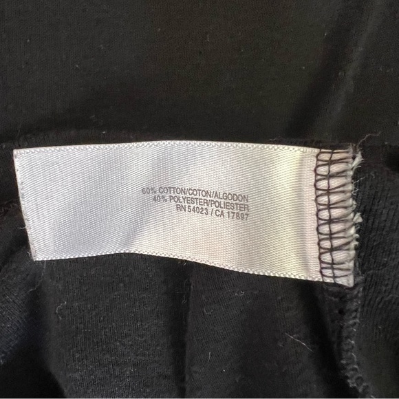 Old Navy Women’s Perfect Crew Long Sleeve Holiday Mickey & Minnie XS Black - Picture 7 of 8